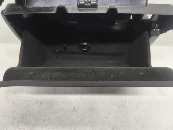 BOITE A GANTS VW - Vue 2